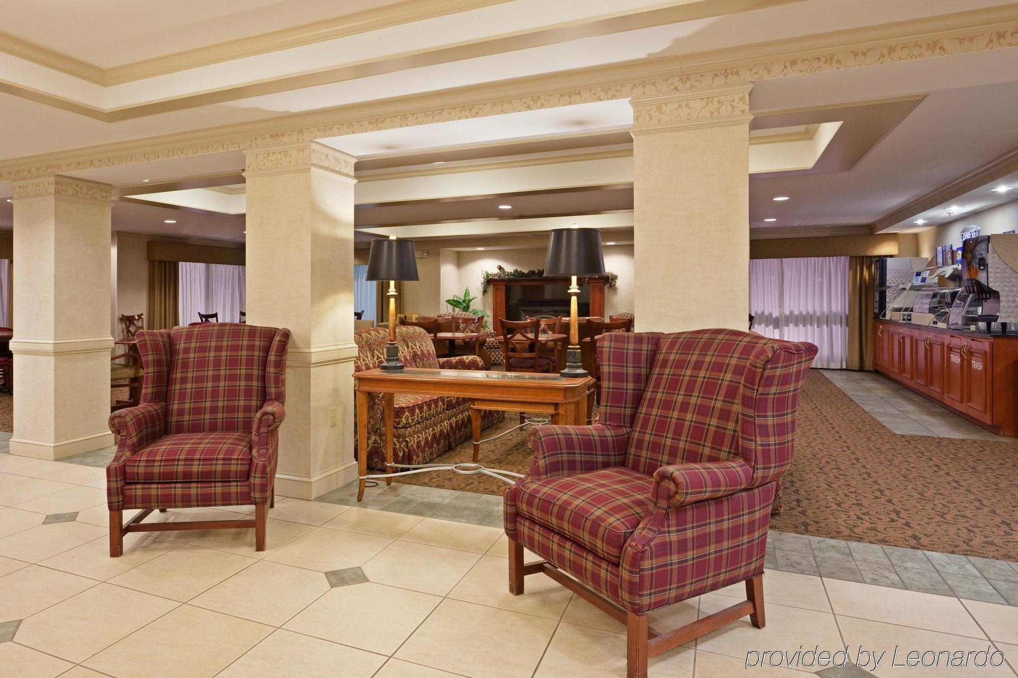 Holiday Inn Express Hotel & Suites Auburn, An Ihg Hotel Interior photo